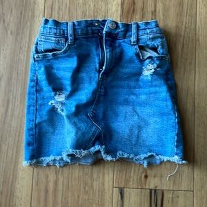 Cat & Jack Ripped blue jean skirt, girls medium.